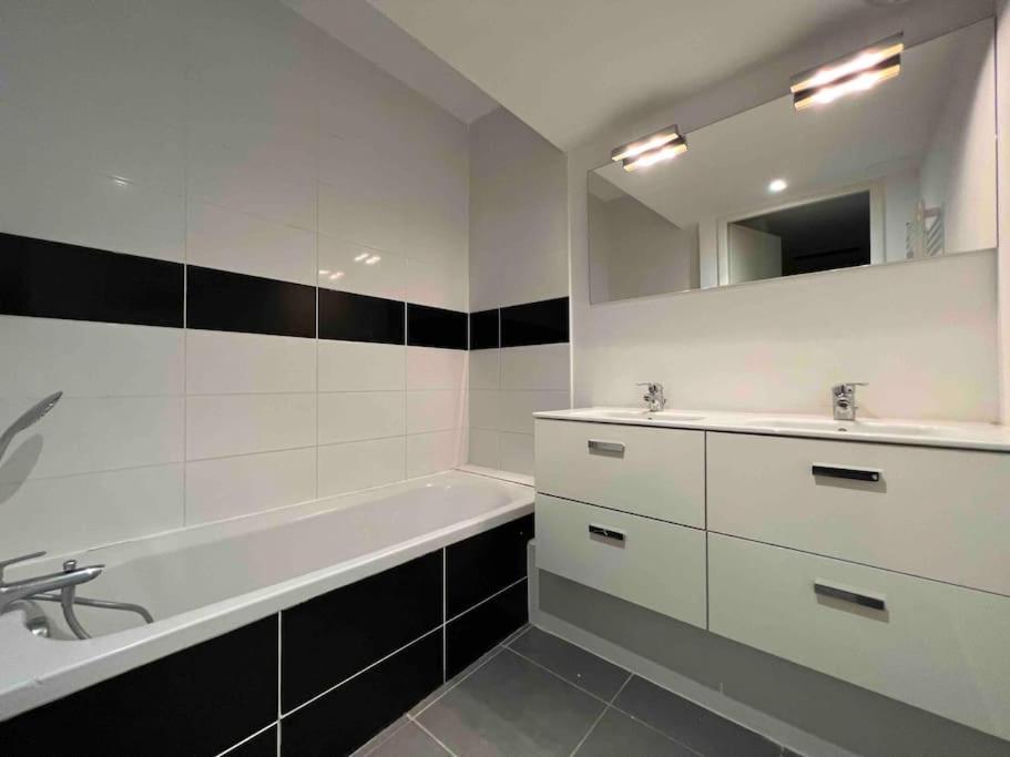 App Le Golf T3 Terrasse Wifi Pkg Apartment Beziers Luaran gambar